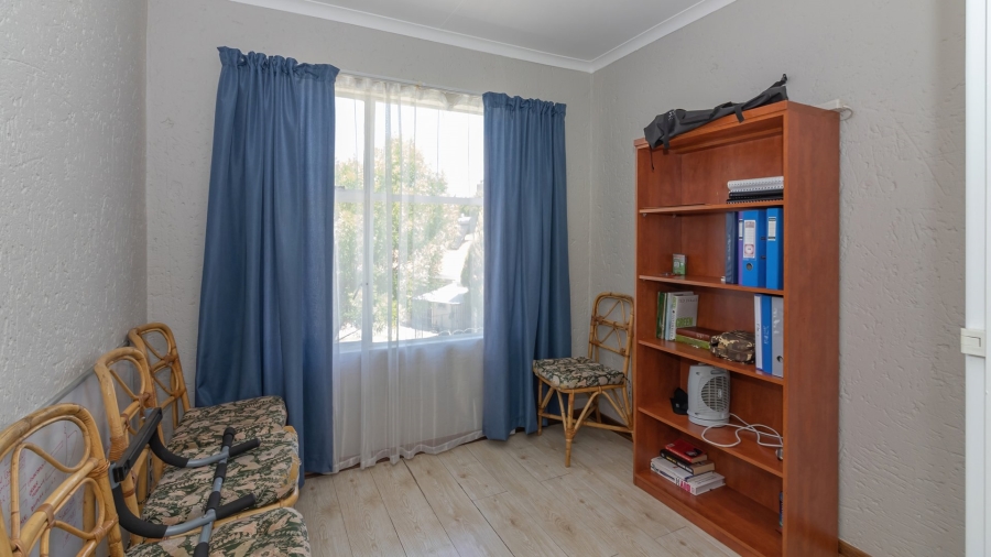 3 Bedroom Property for Sale in Kroonheuwel Free State